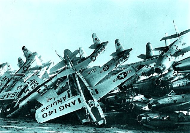 Davis-Monthan F-84 scrapheap